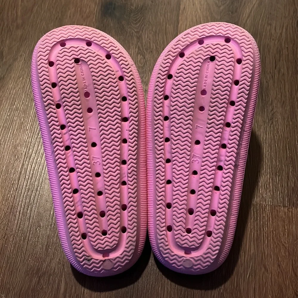 ⭐️ Comfy Slides - Picture 2 of 7